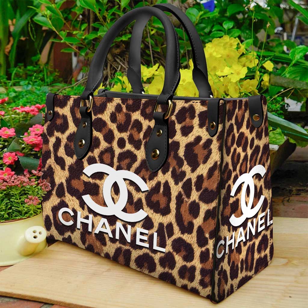 Chanel Women's Leather Handbag -WinGear.shop-CNHB_016
