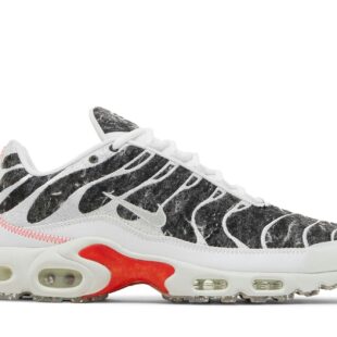 Nike Air Max Plus Essential 'Crater - Photon Dust' DA9326-100